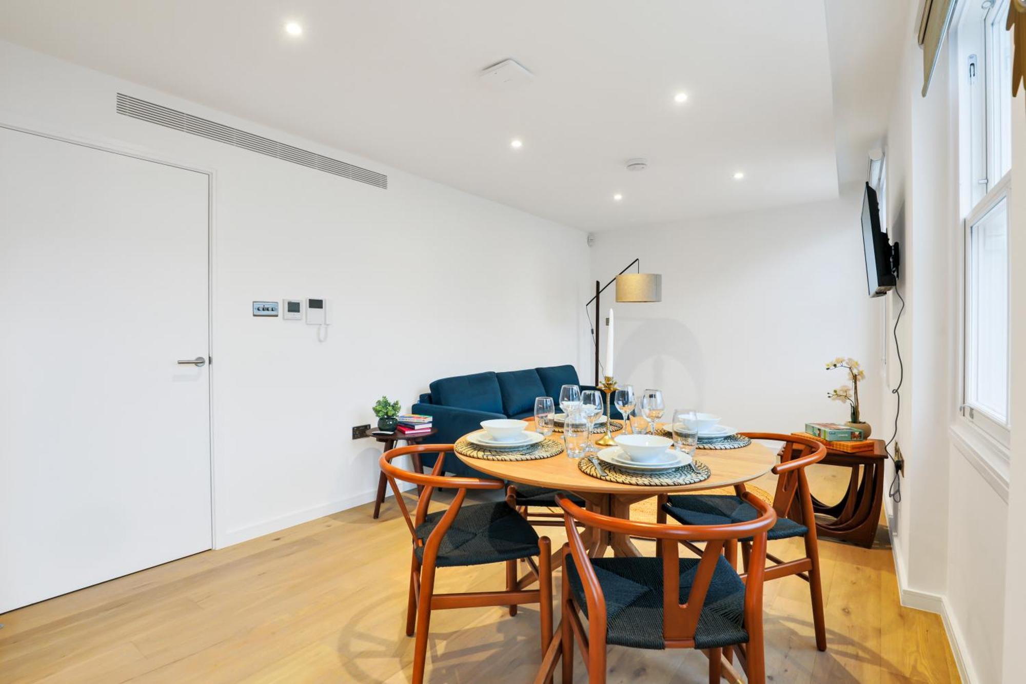Apartment New In Kensington -2 Bedrooms 2 Baths *