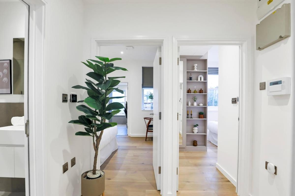 New In Kensington -2 Bedrooms 2 Baths London