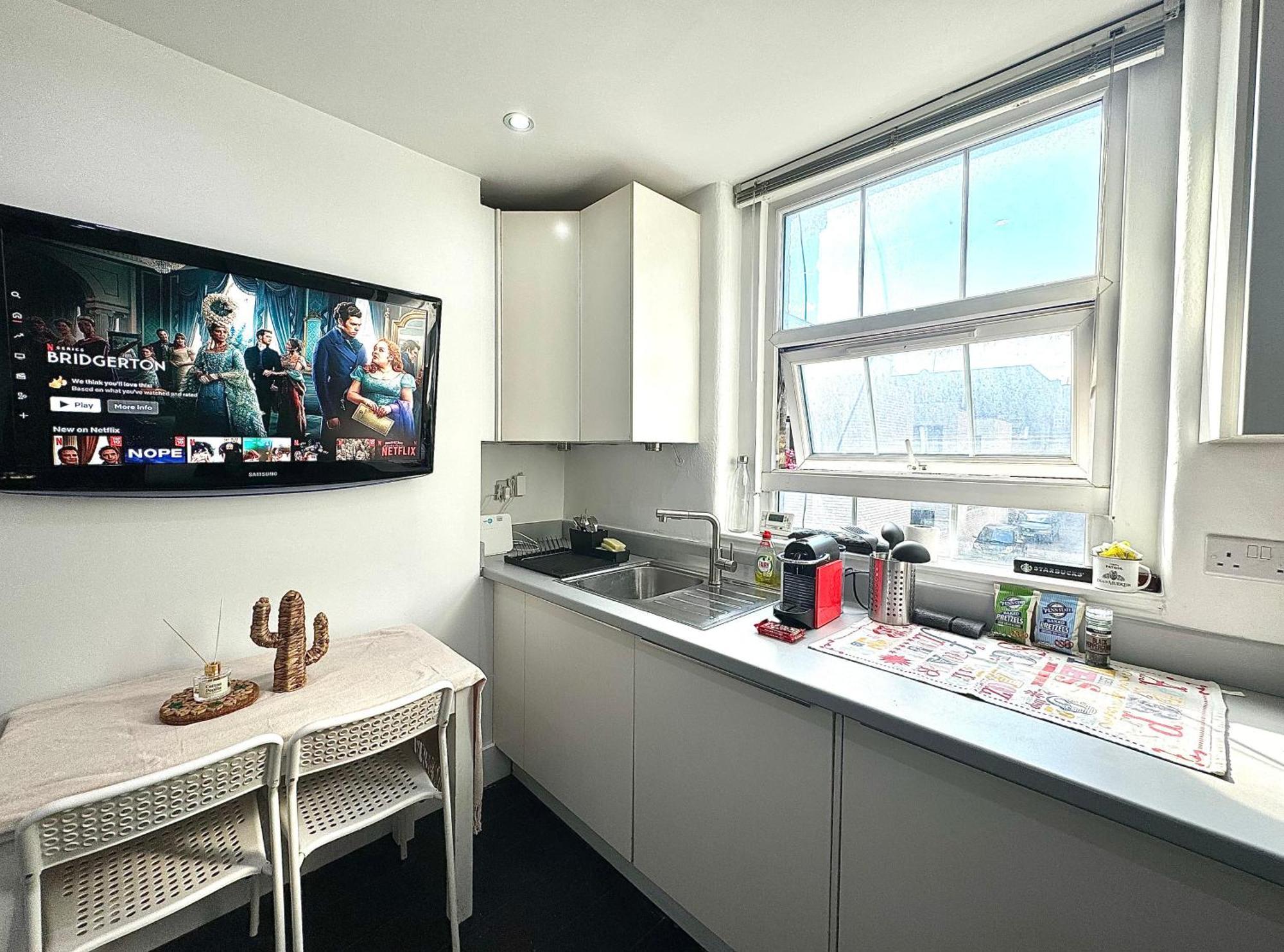 Cozy In Edgware Road London