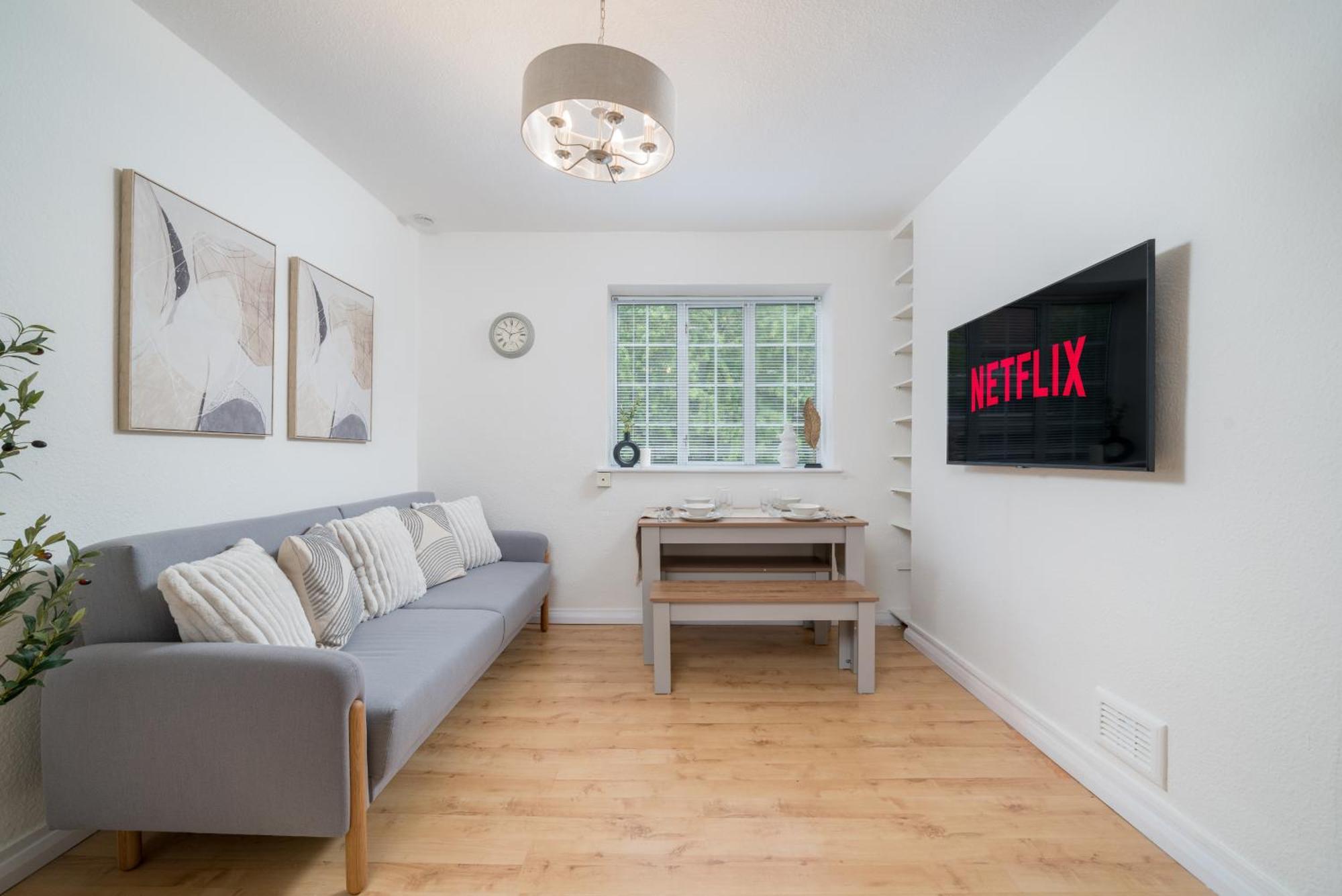 New! Cosy Flat - Free Secure Parking - Wapping Station *