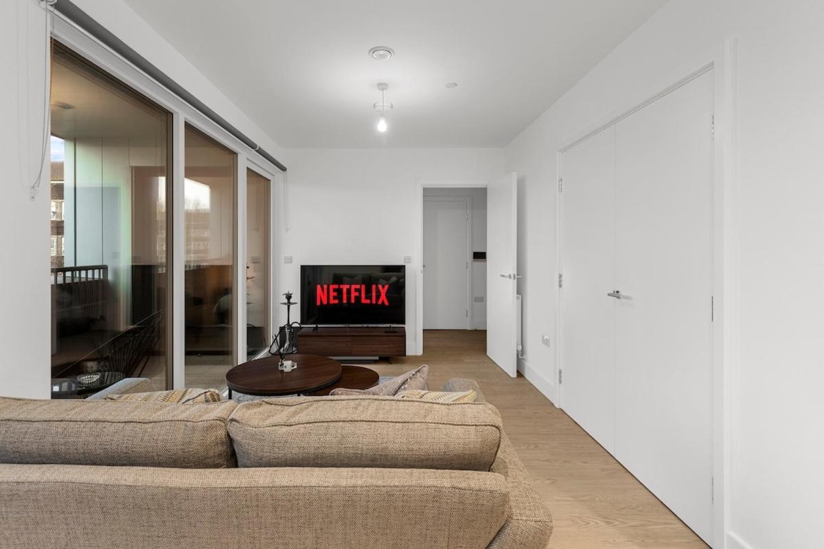 Modern Flat In Heart Of *