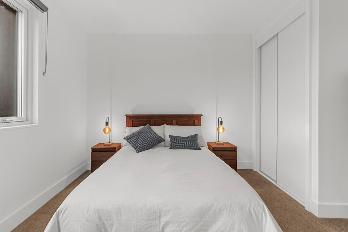 Modern Flat In Heart Of