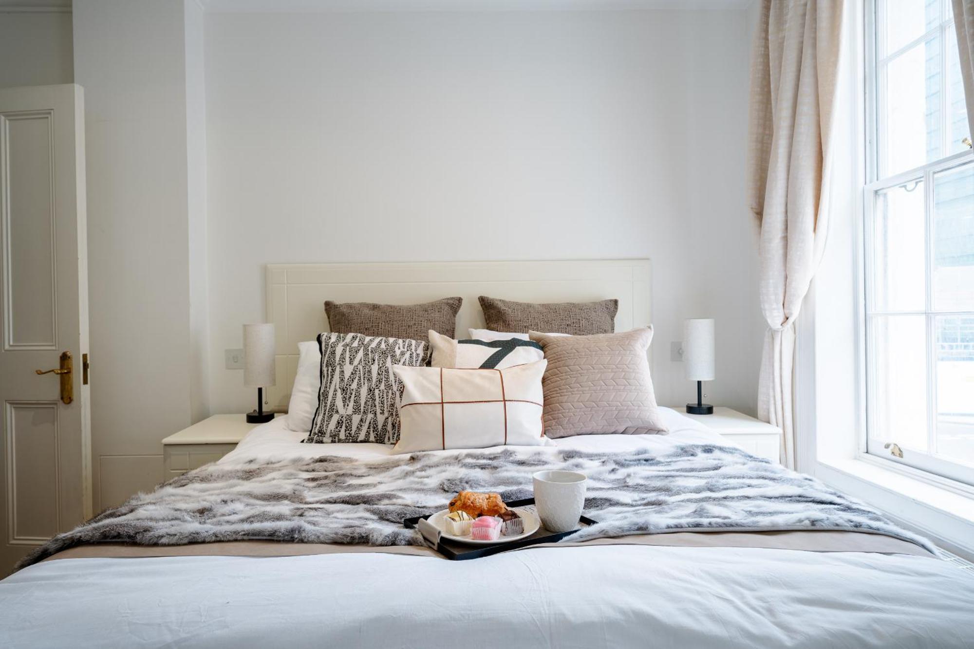 Tranquil Retreat Loft ~ Close To Victoria! Apartment