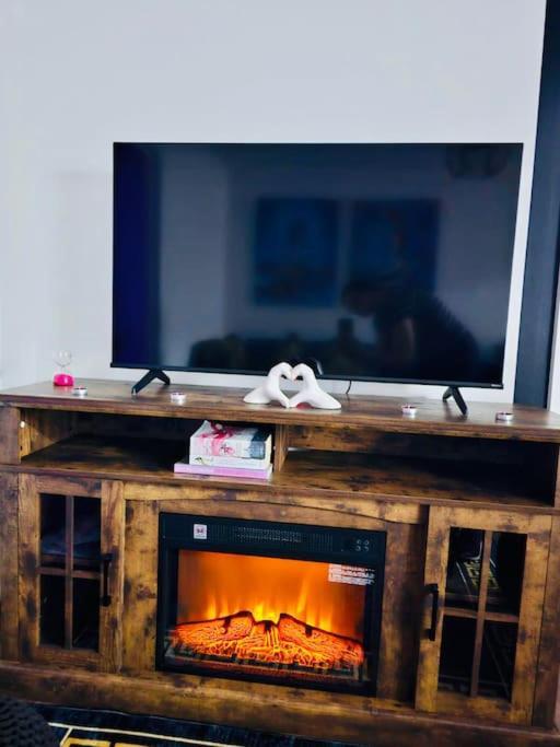 Apartment Luxury Snug In Wembley Park! London