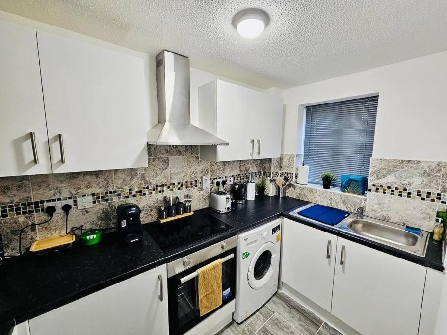 Luxury Snug In Wembley Park! Apartment *