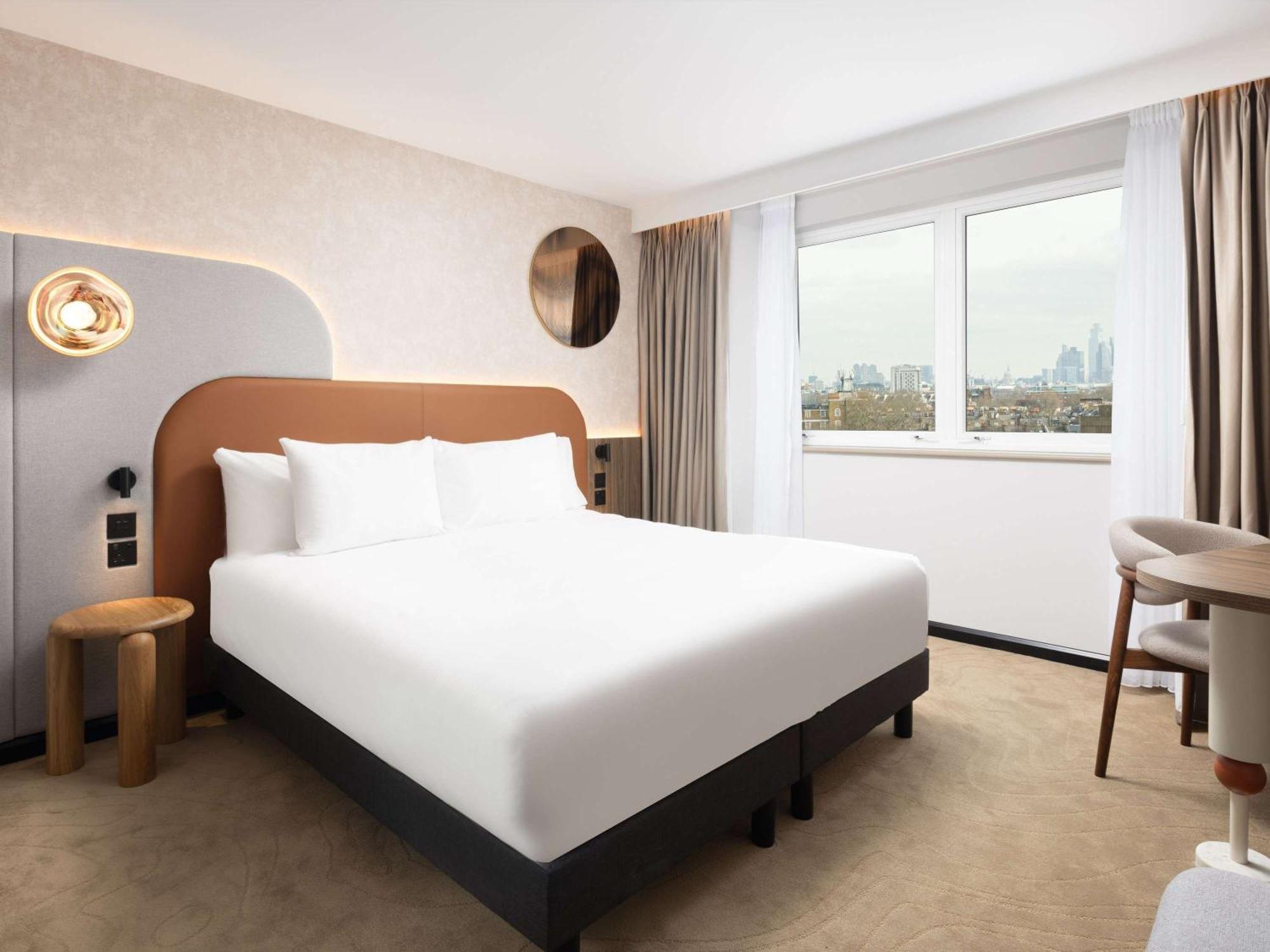 Mercure Earls Court 4* London