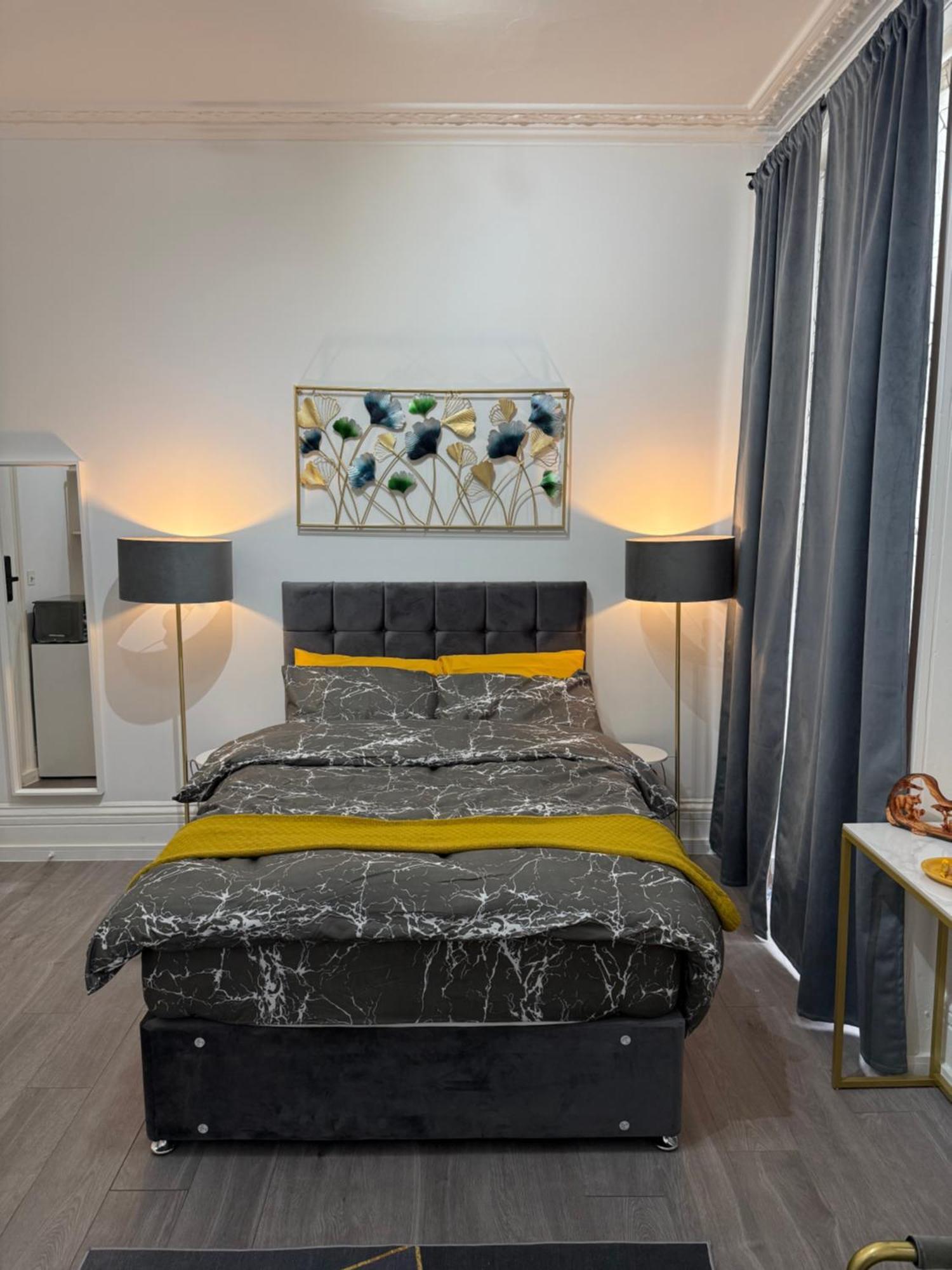Luxury In Victoria, 7 Minutes Walk To Victoria Station, 6 Homestay
