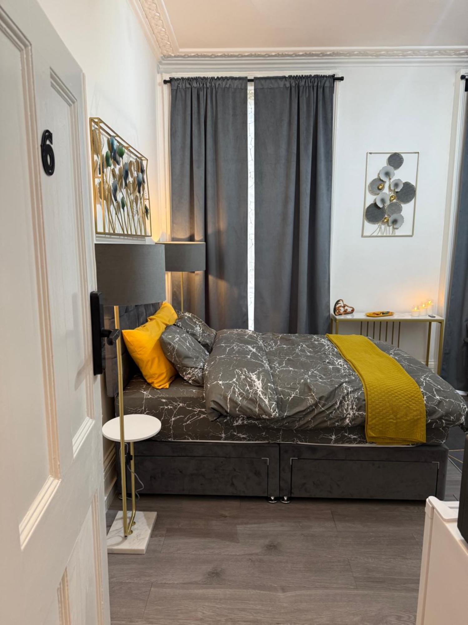 Habitación en casa particular Luxury In Victoria, 7 Minutes Walk To Victoria Station, 6 *