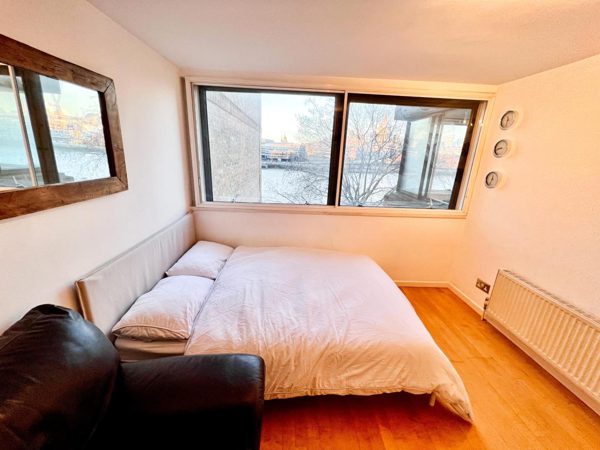Great River Thames View Entire In The Most Central Leilighetshoteller London