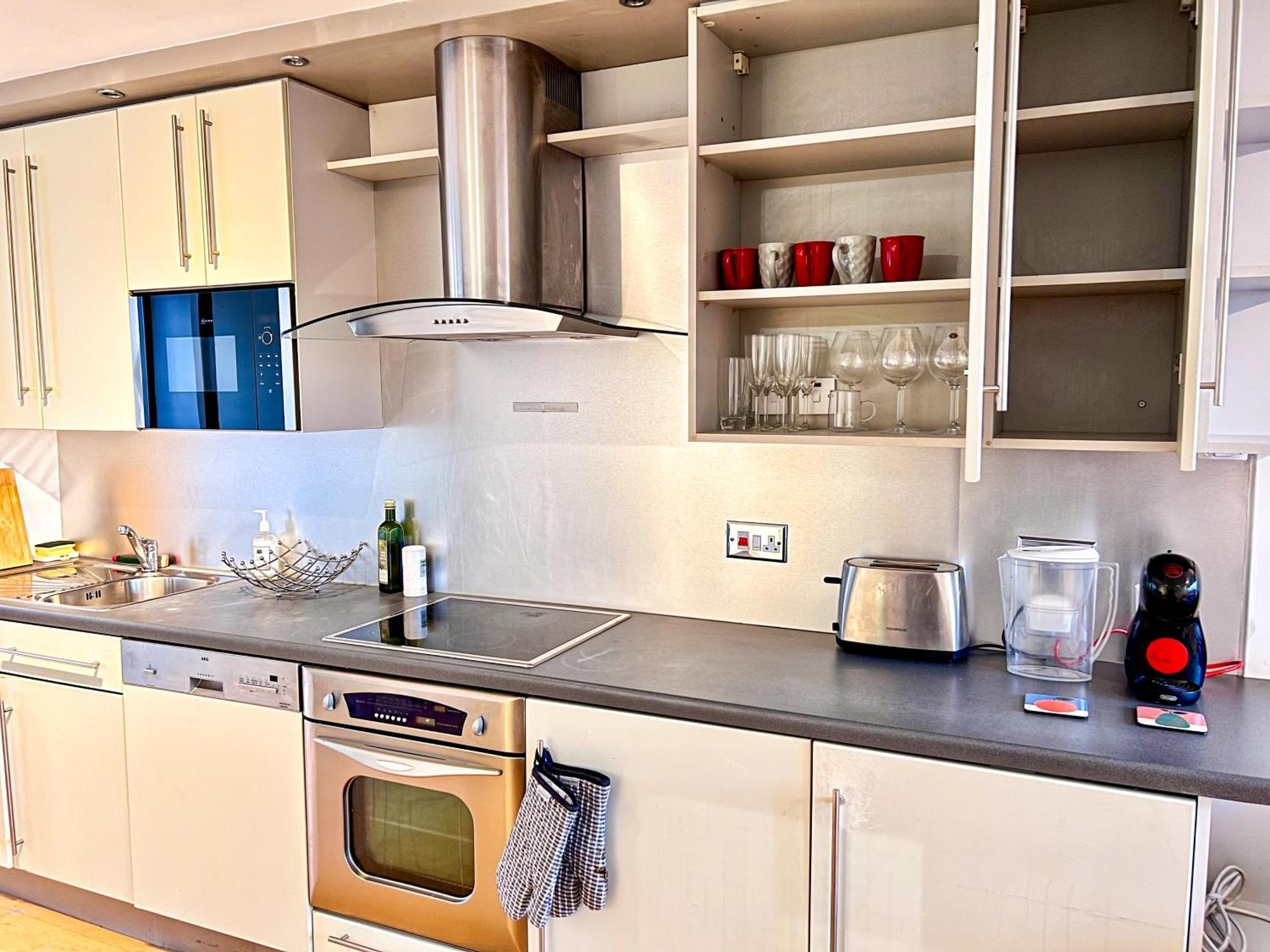 Great River Thames View Entire In The Most Central * London