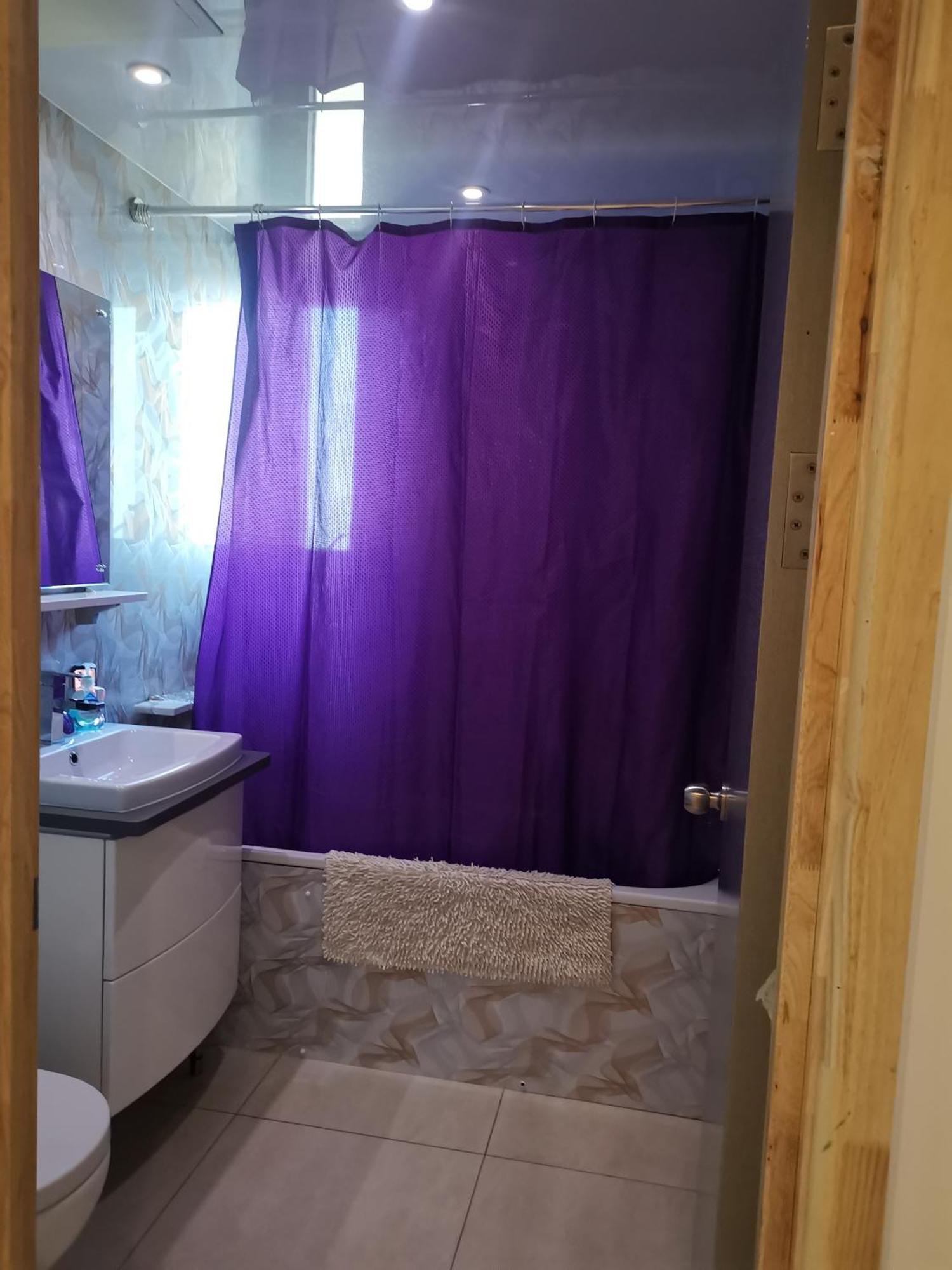 Jadwin Beautiful Share Toilet 2 People