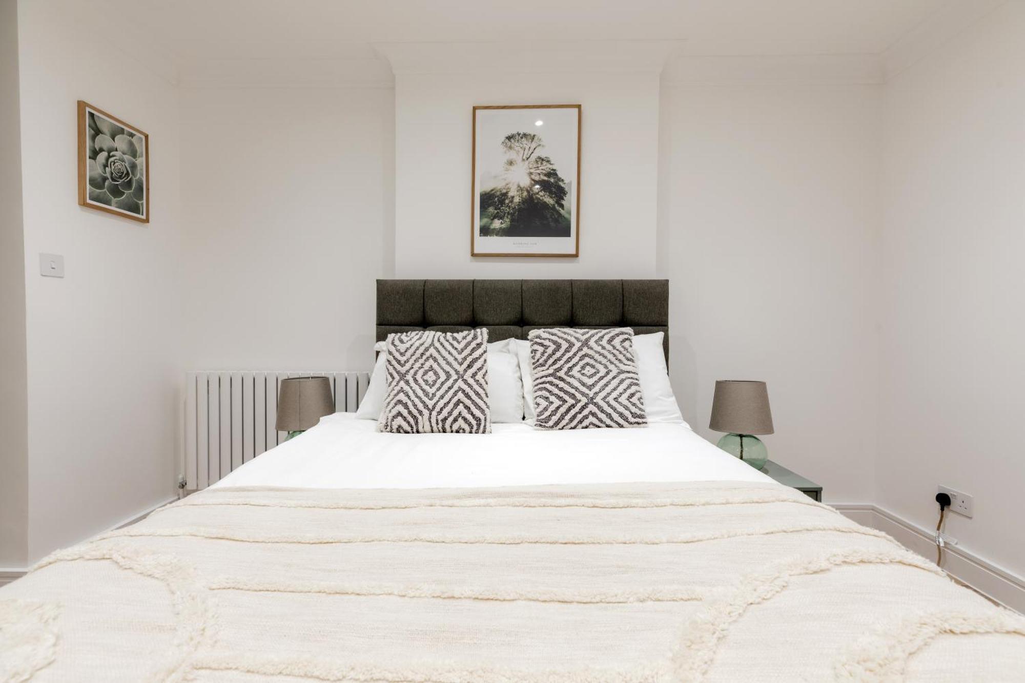Stylish - Hyde Park Apartment London