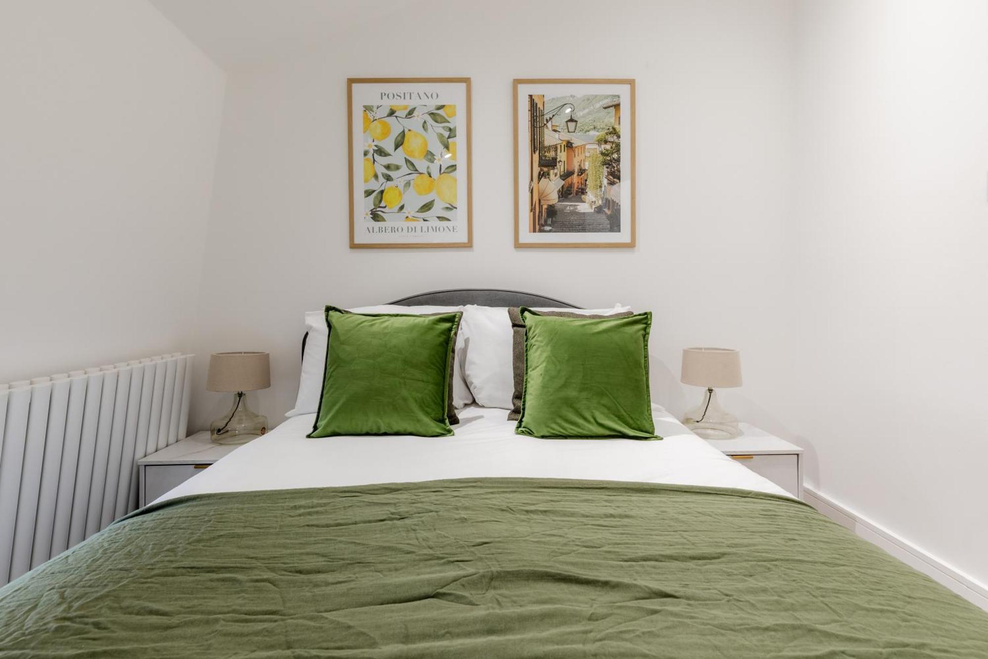 Stylish - Hyde Park Apartment London