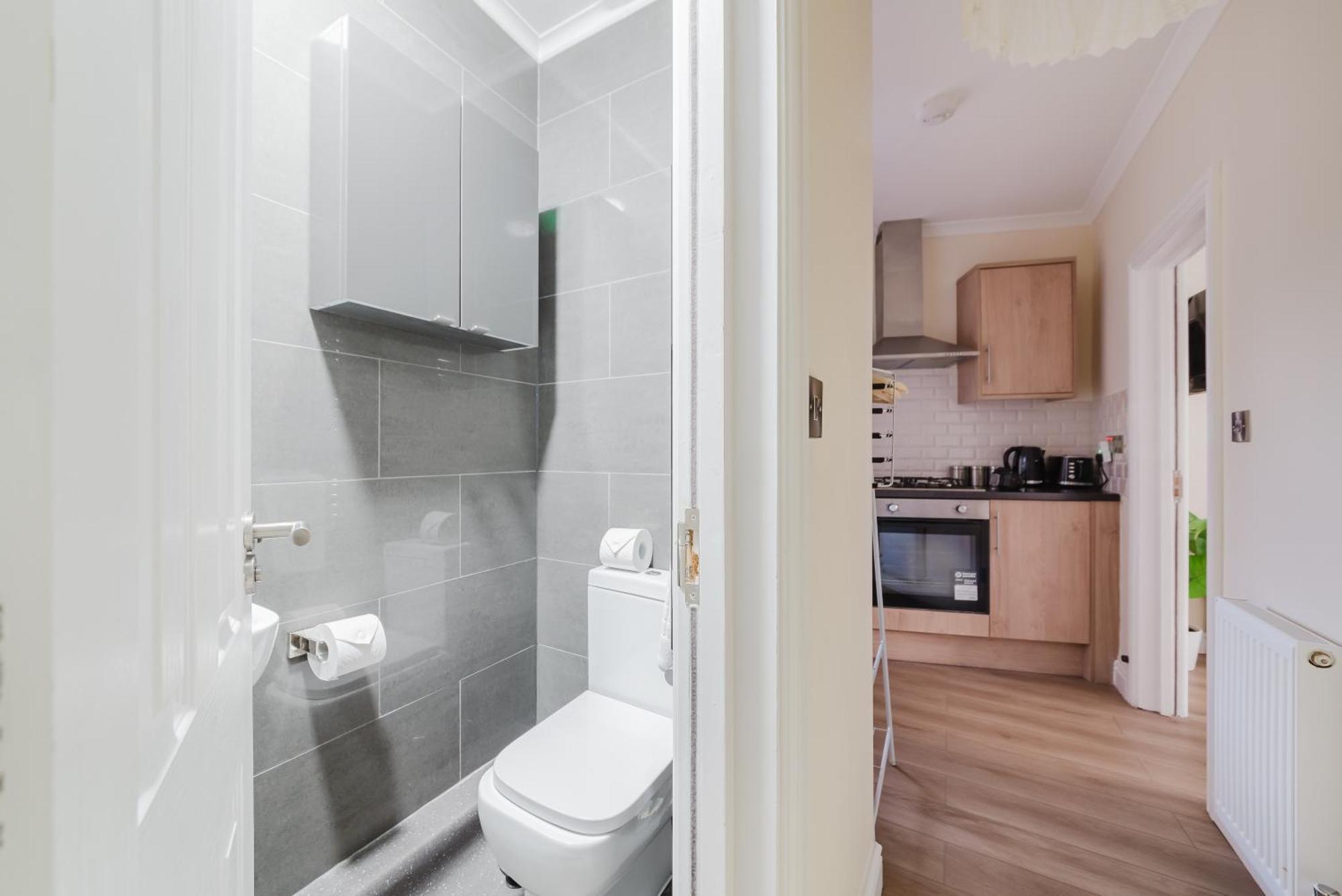 Modern Cosy Corner Flat - 2 Bed Close To 2x Tube Stations Leilighet