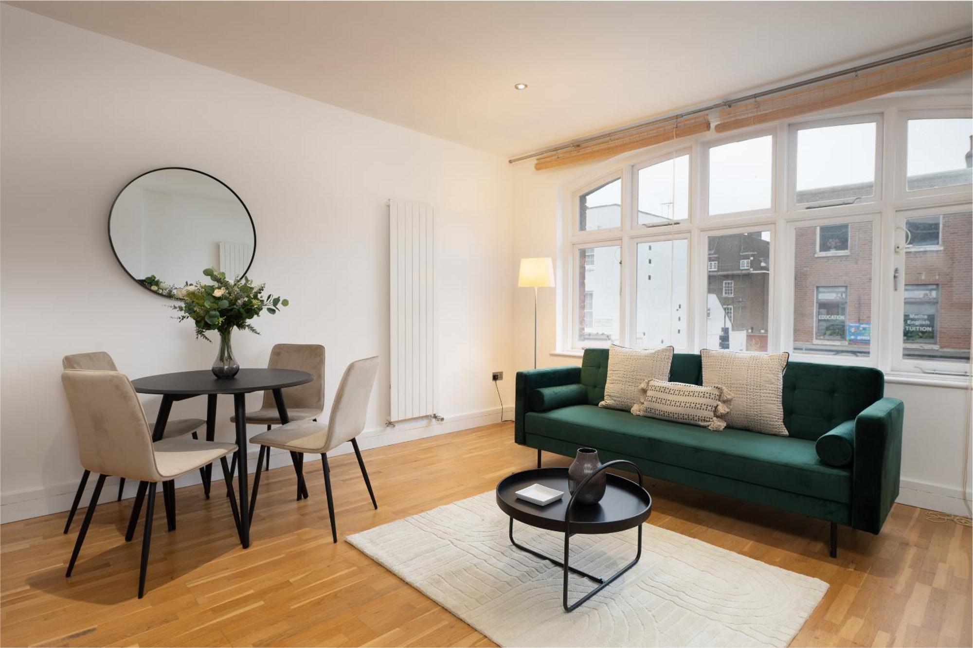 Hammersmith By Capital * London