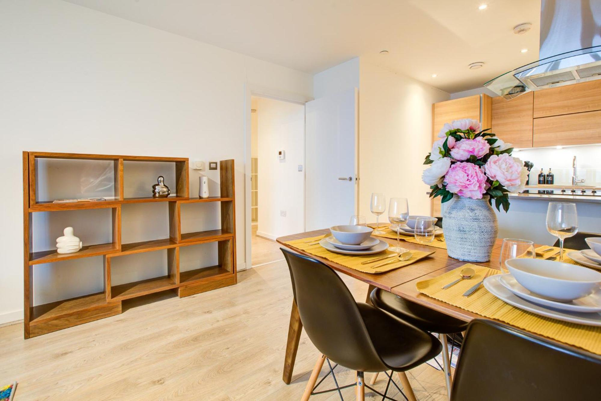 Apes Tower 3 By Artsy Appartement Londen