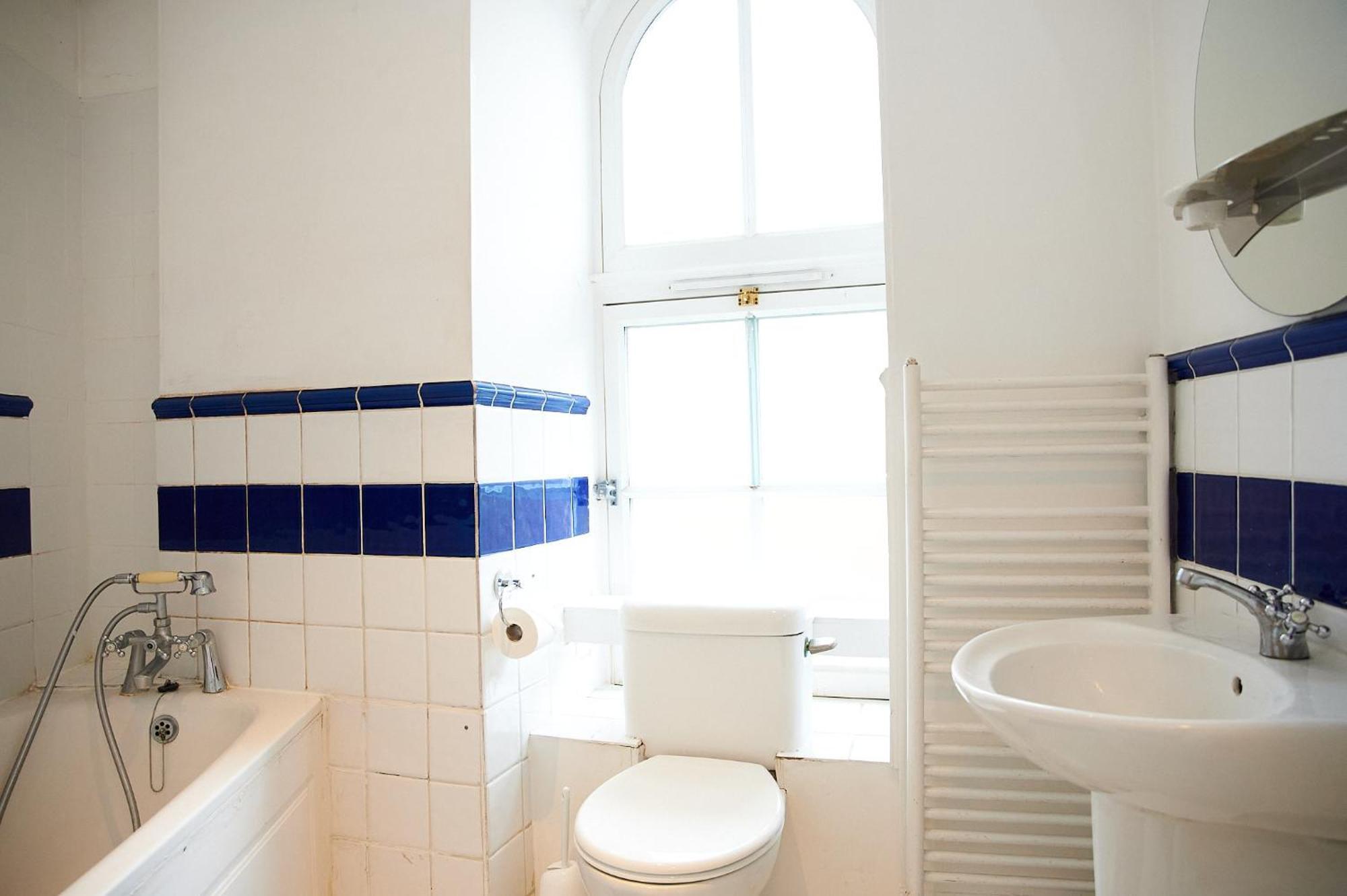 Bright & Spacious In Fitzrovia