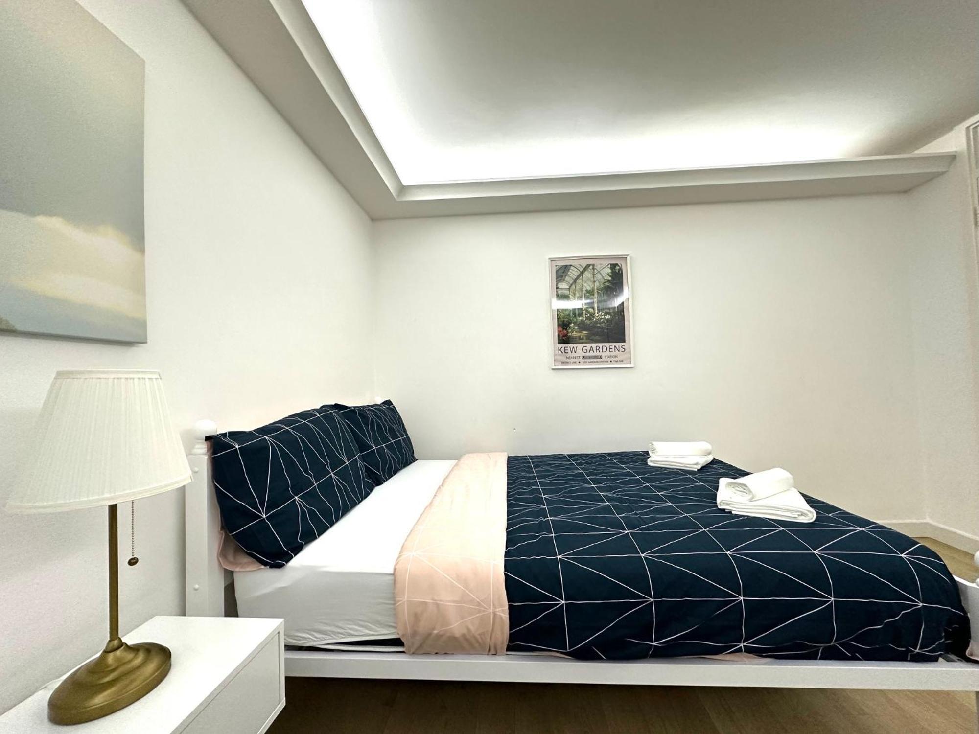 Laburnum House-comfortable Near Of *