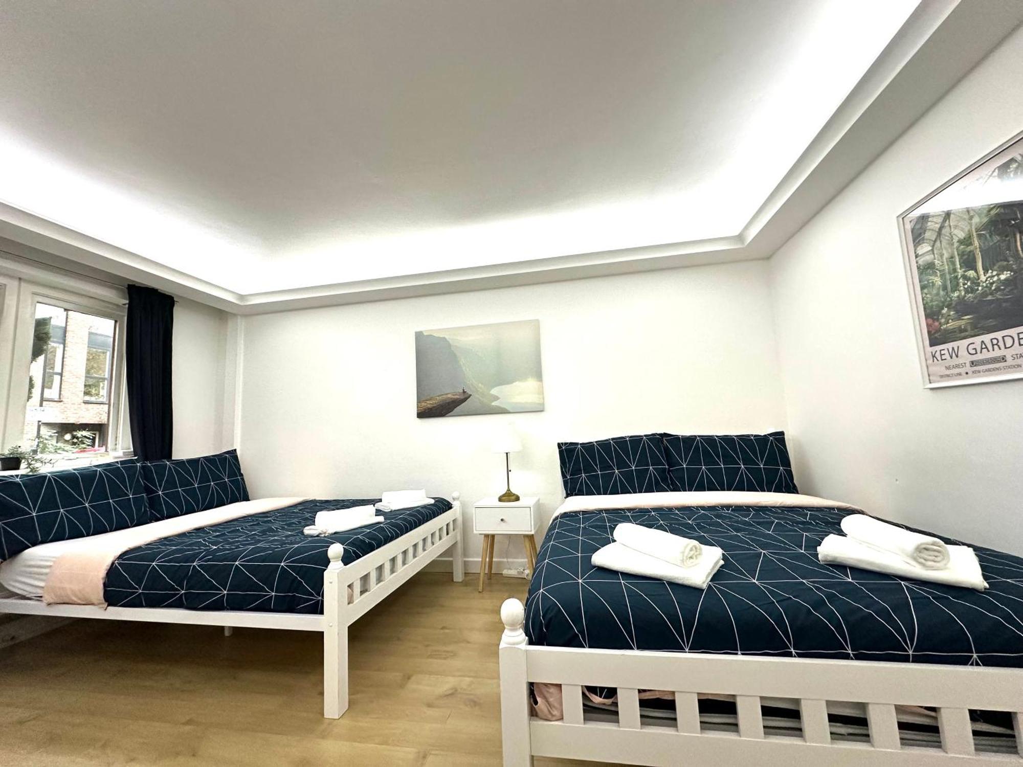 Laburnum House-comfortable Near Of *