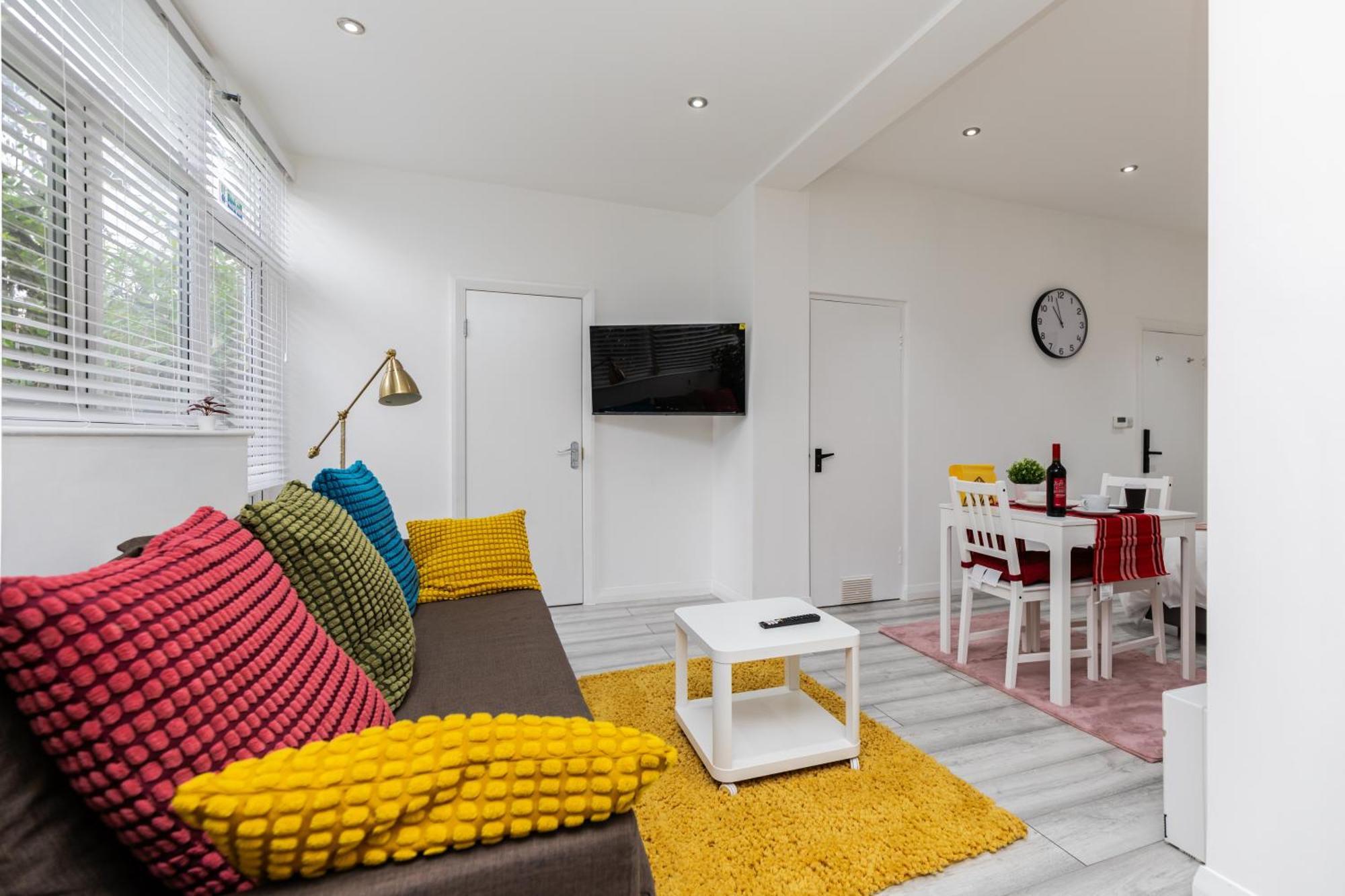 Apartment Deluxe - Airport & Excel Ideal For Long