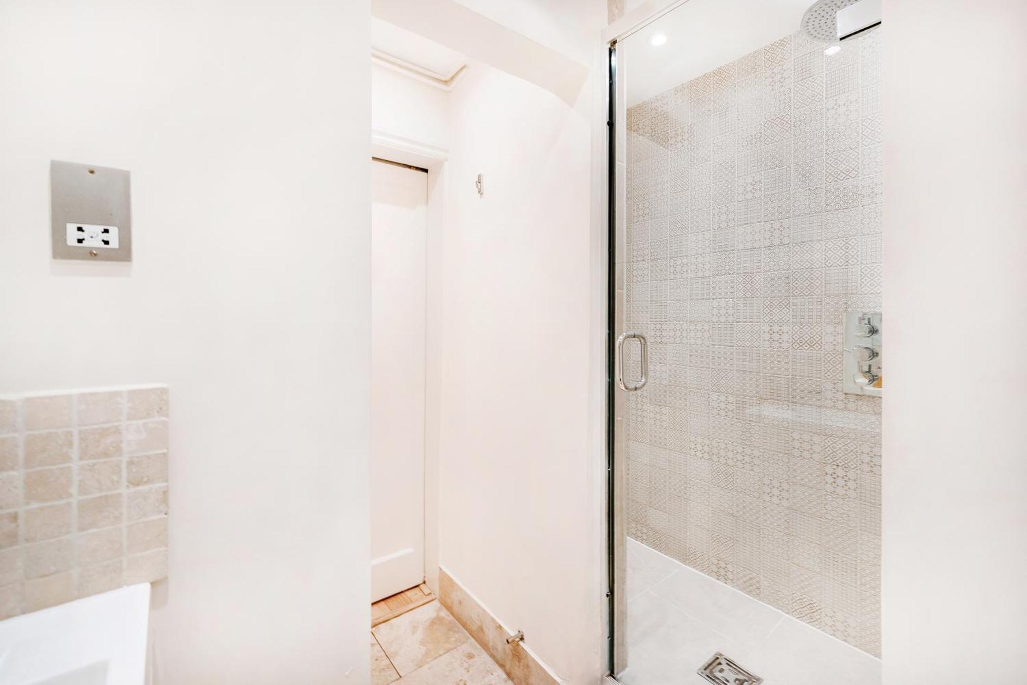 Appartement Apartment-sleeps 4-98 Walking Score *
