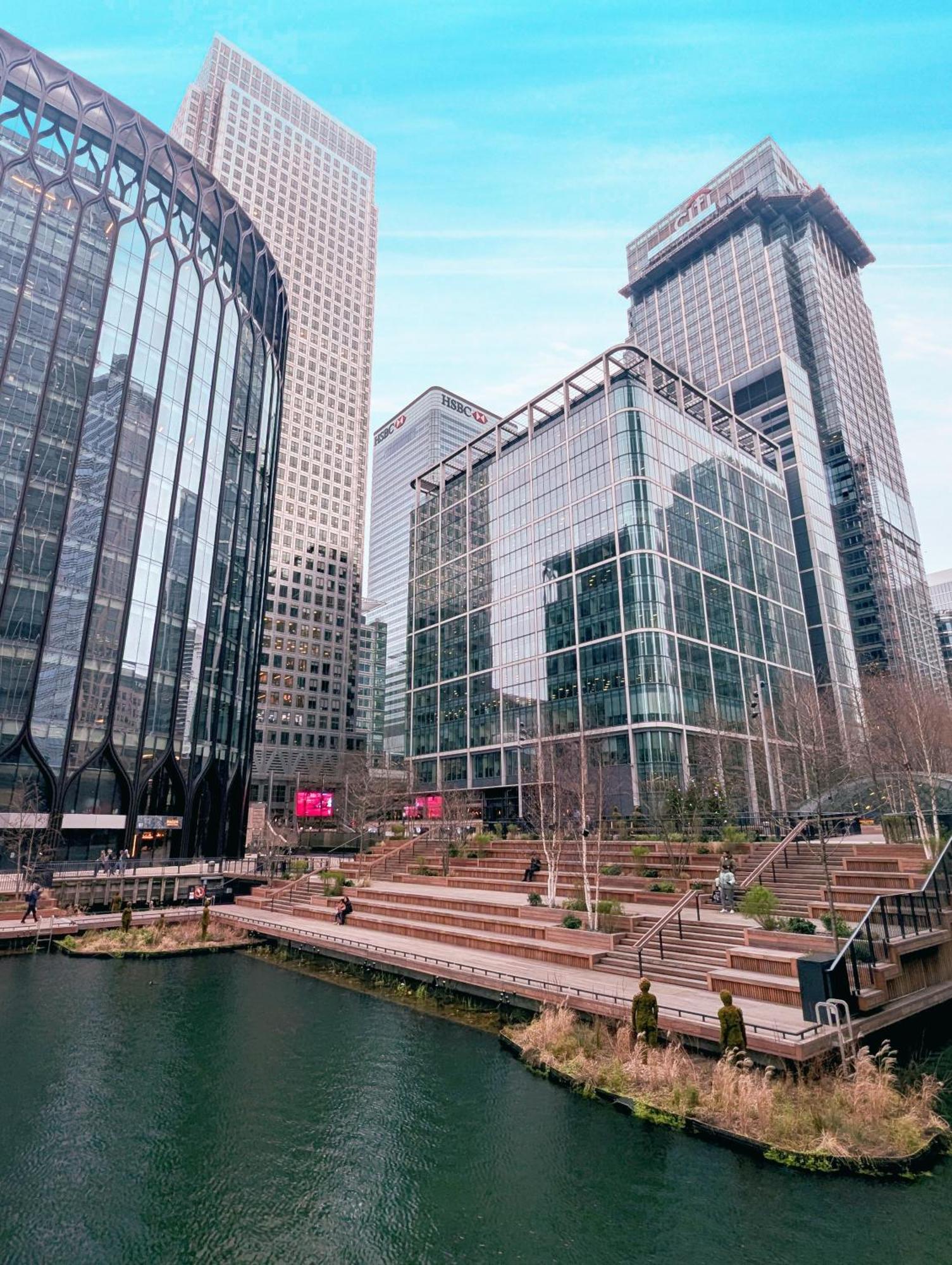 Charming 2-bedroom Canary Wharf - Apartment *