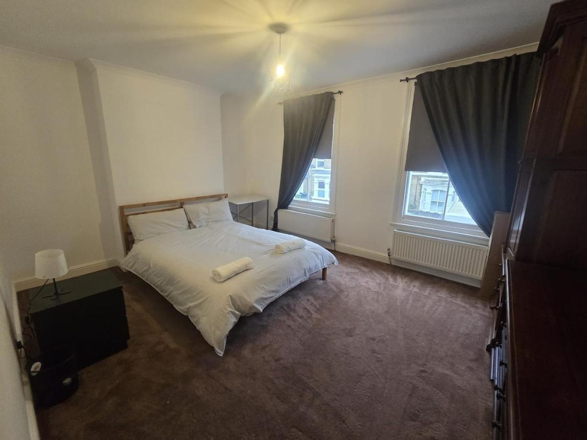 Brixton 5 Bedroom Wonder Holiday home London