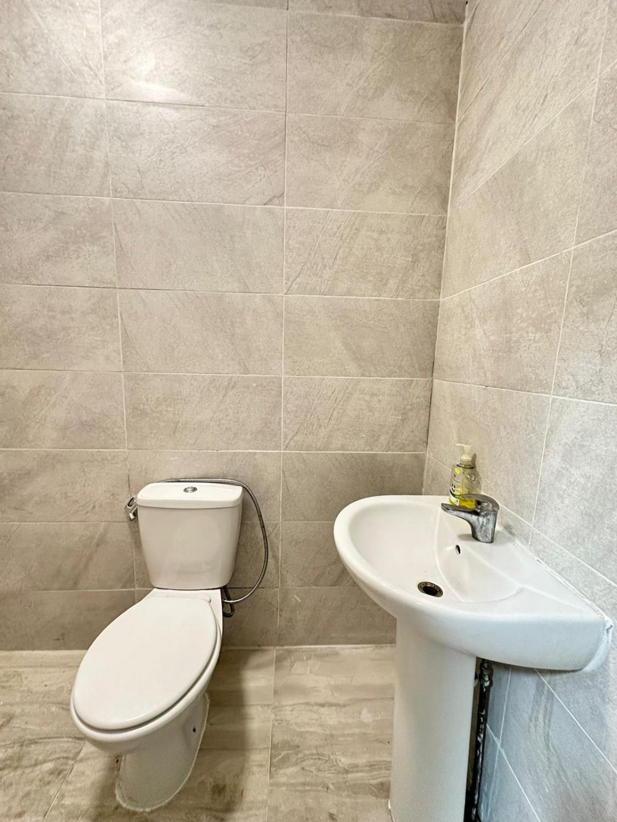 One Bedroom Flat Bell Street Apartment