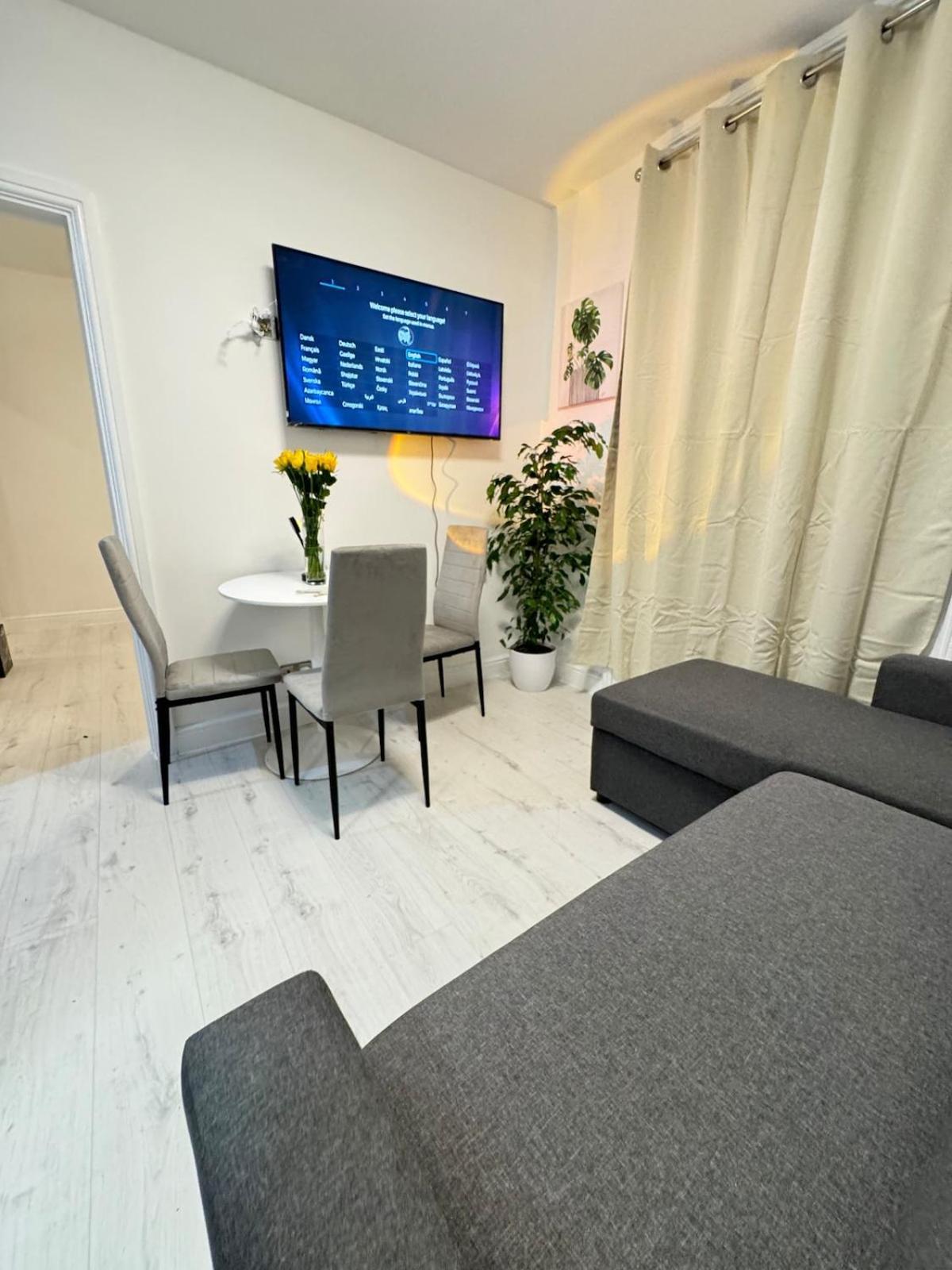 Apartment One Bedroom Flat Victoria London