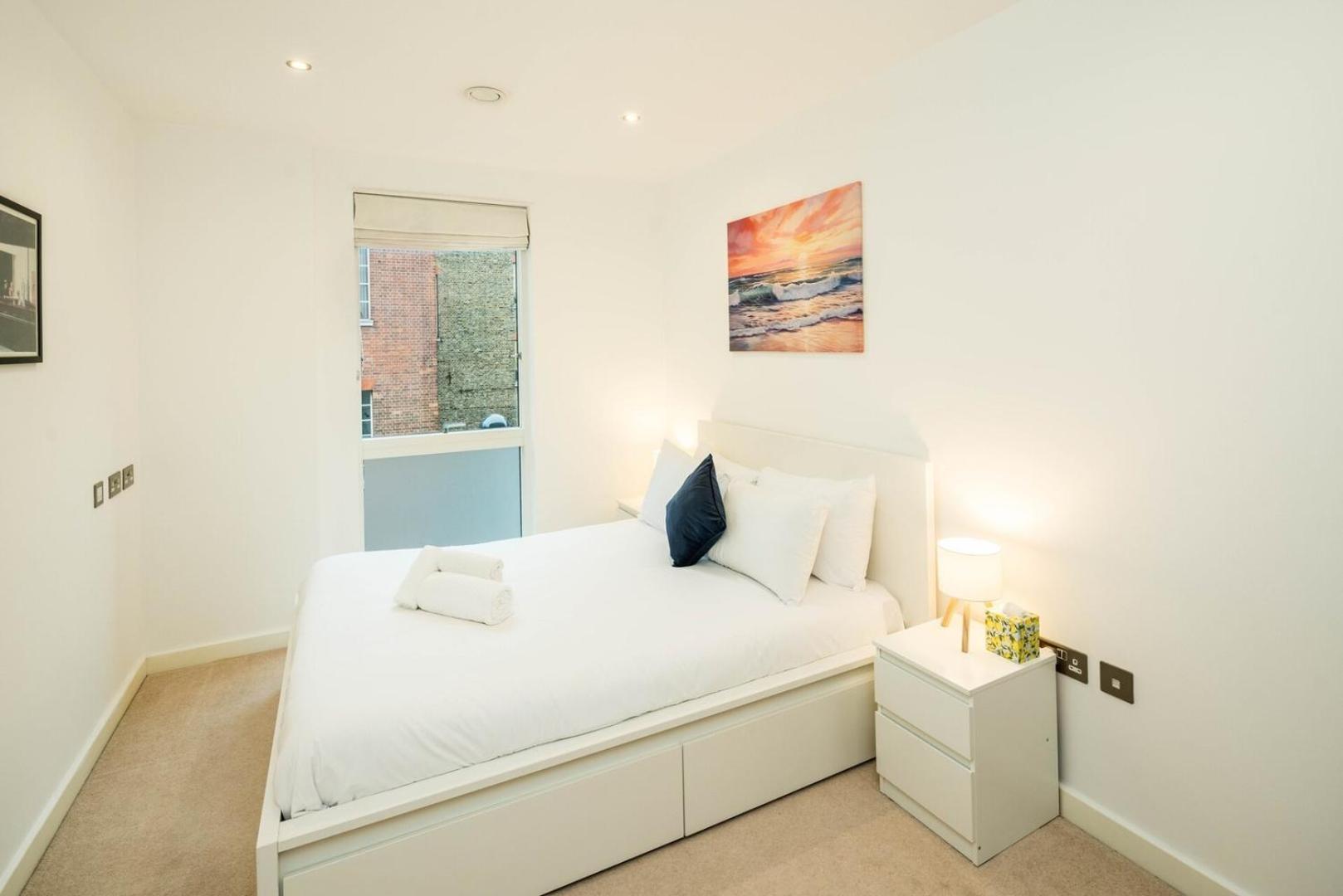 Modern 3-bed Flat In Bermondsey Apartment London