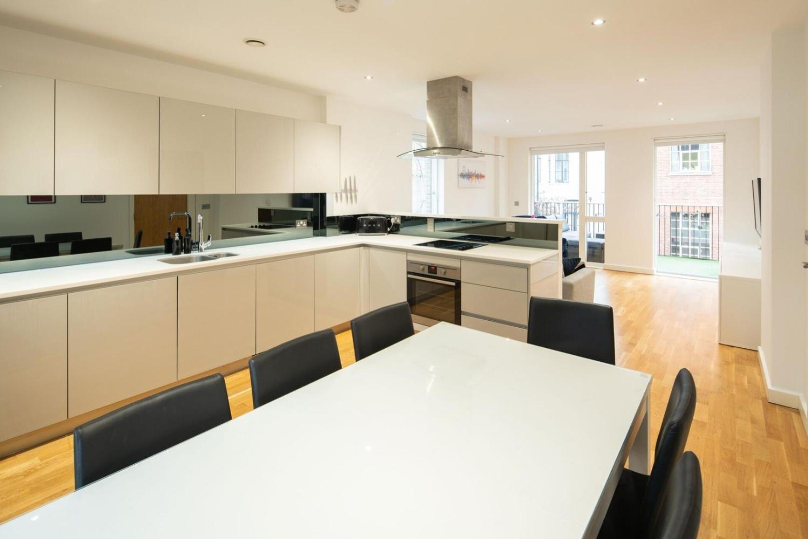 Apartment Modern 3-bed Flat In Bermondsey *