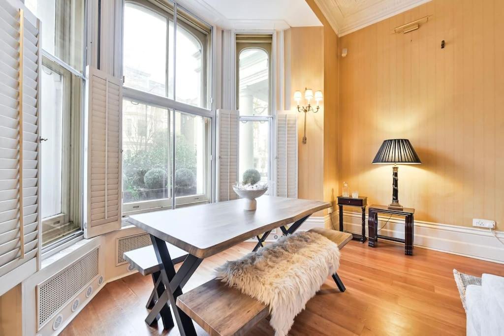 Elegant Victorian Flat Near Chelsea Embankment * London