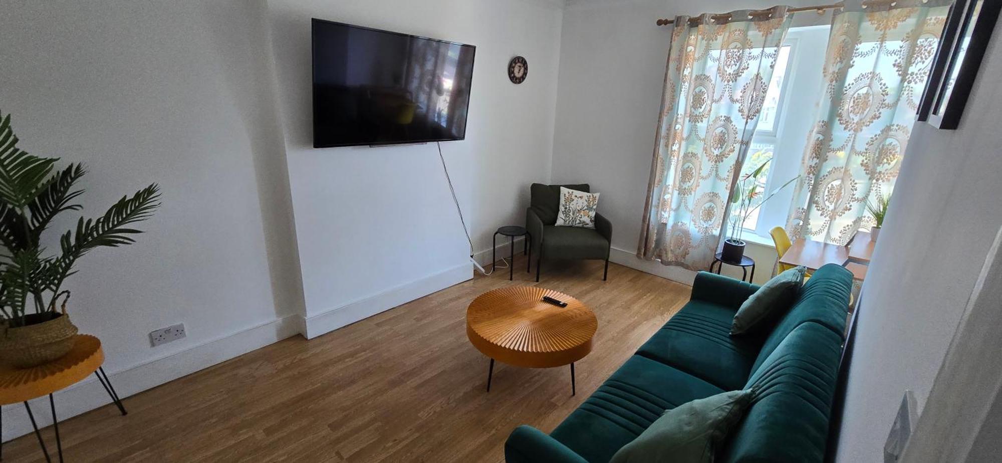 Jb Streatham/contractors/free Parking Apartment *