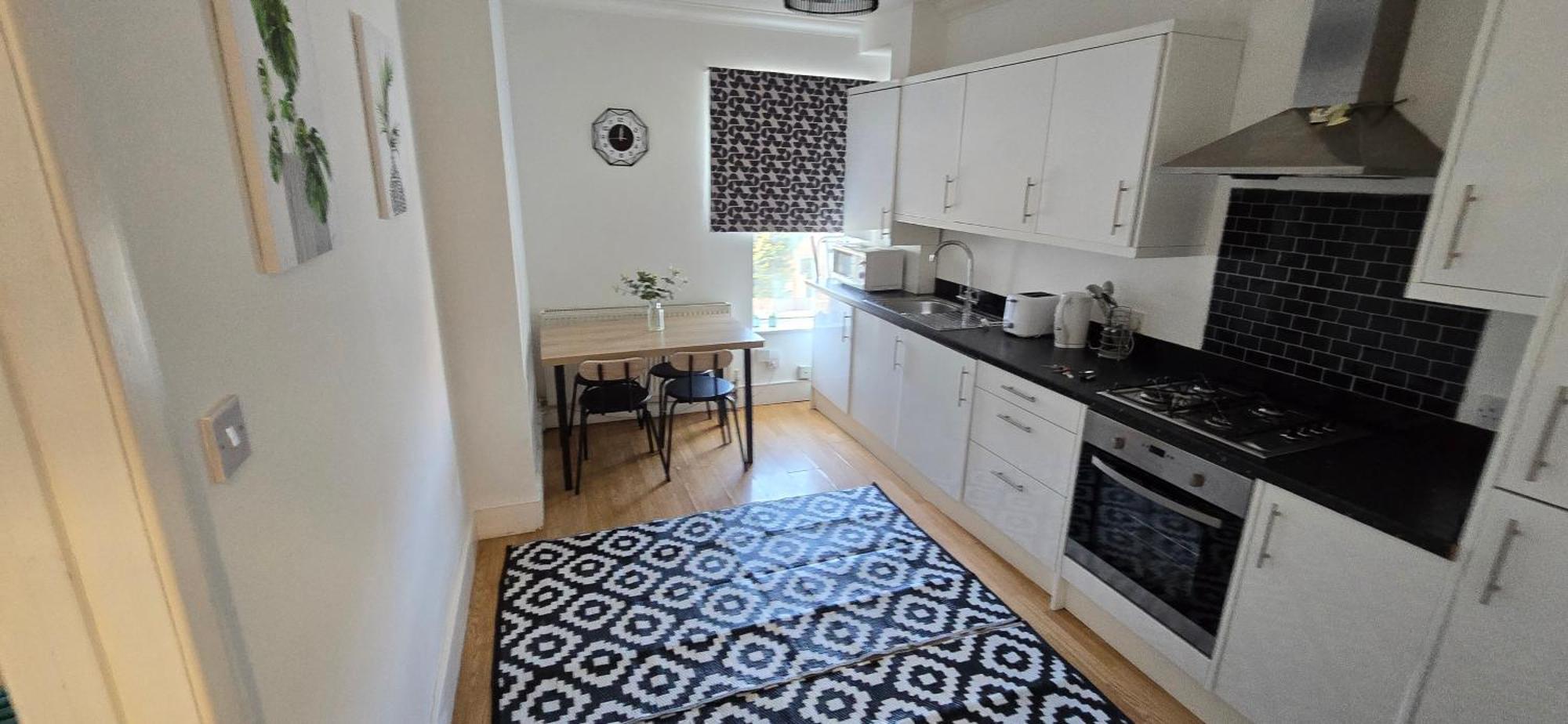 Jb Streatham/contractors/free Parking Apartment London