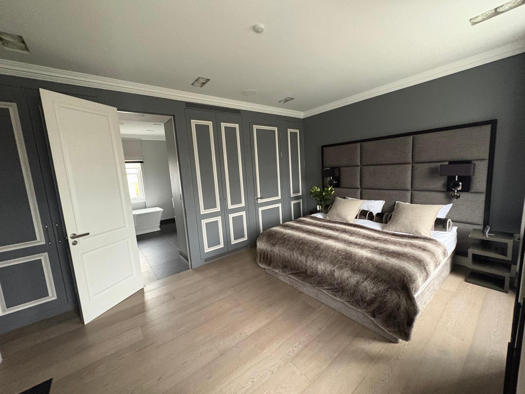Luxury 4 Bedrooms 5 Baths 2 Receptions Family House With Garden Chelsea Londres