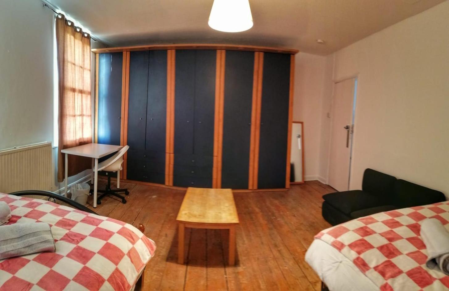 Holiday home 5 Bedrooms House In King's Cross *