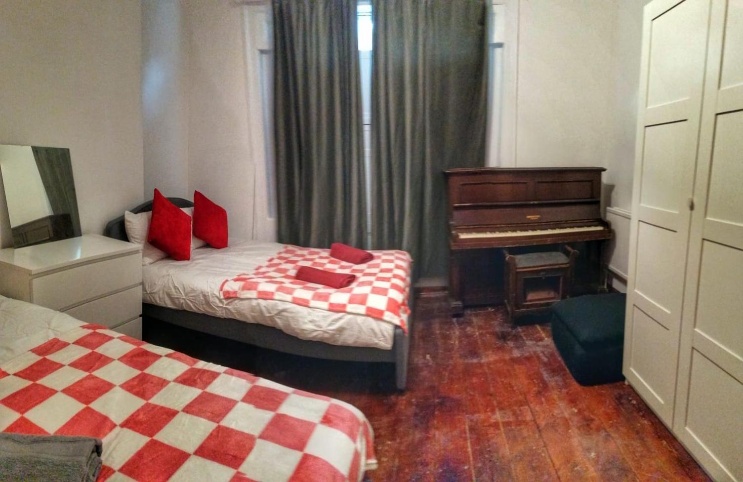 Holiday home 5 Bedrooms House In King's Cross *