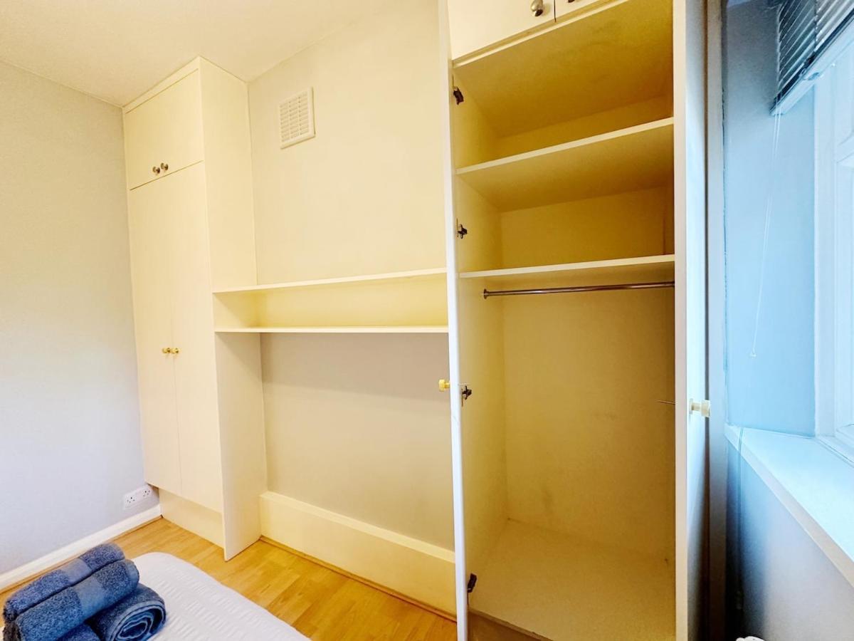 Stylish Kennington Near Tube With King Bed And Garden Apartment London