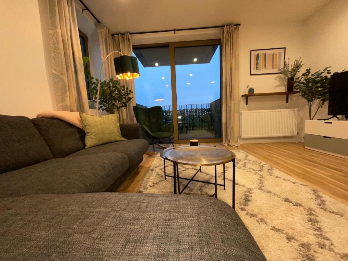 Hale Elite - 20 Min From * London