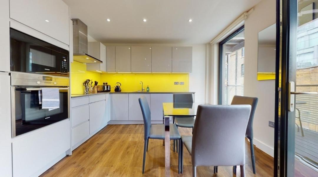 Modern 2 Bedroom Canary Wharf O2 Arena Excel - Great Transport Links * London