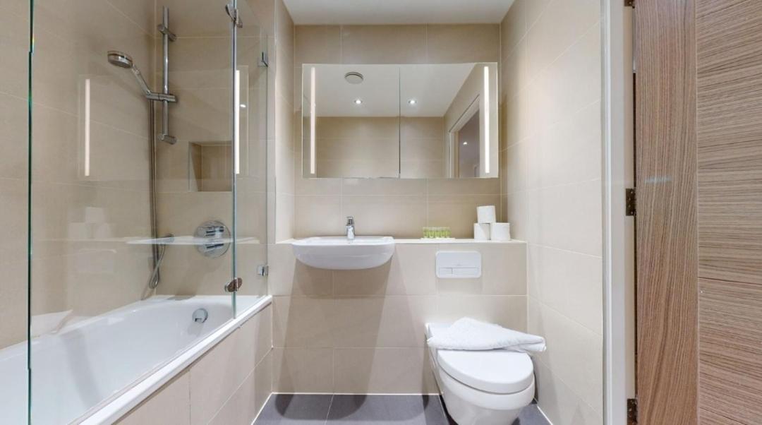 Modern 2 Bedroom Canary Wharf O2 Arena Excel - Great Transport Links London