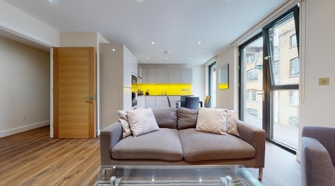 Modern 2 Bedroom Canary Wharf O2 Arena Excel - Great Transport Links * London