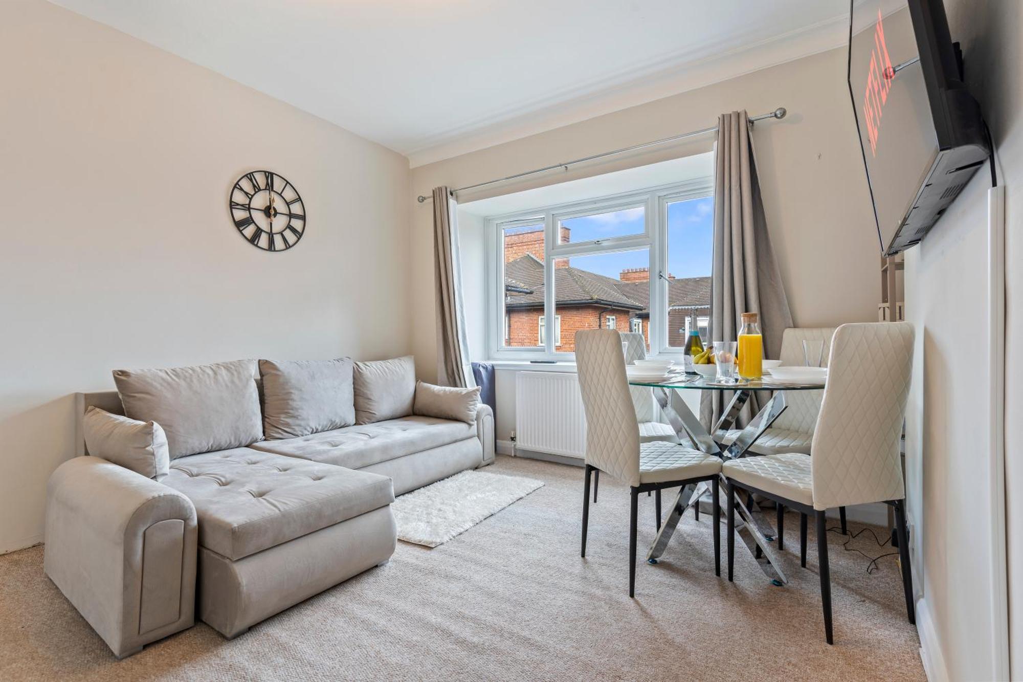 Serviced Wembley Stadium * Londen
