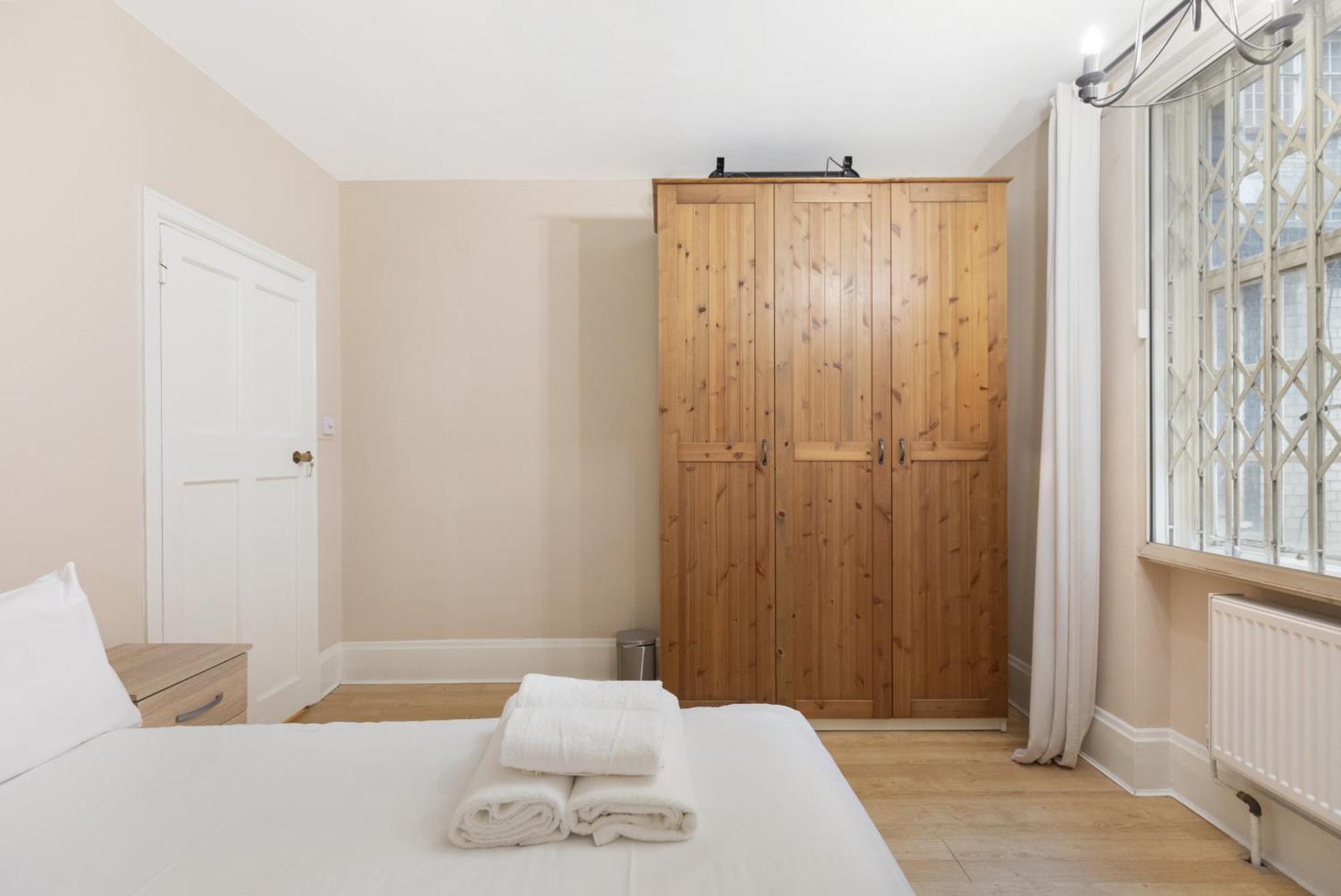 Kenton Court Apartment