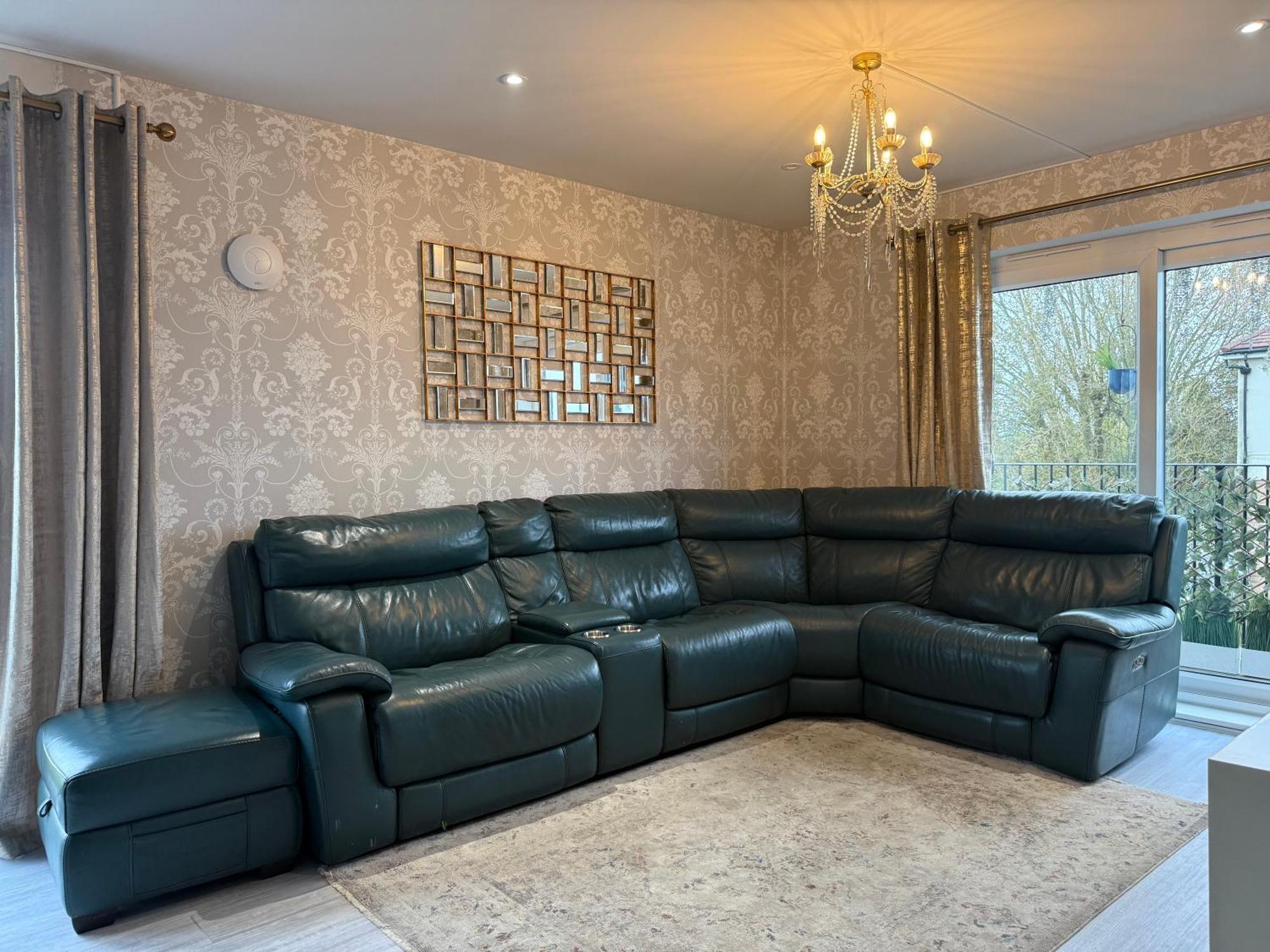 Luxury Spacious Flat Close To Leilighet London