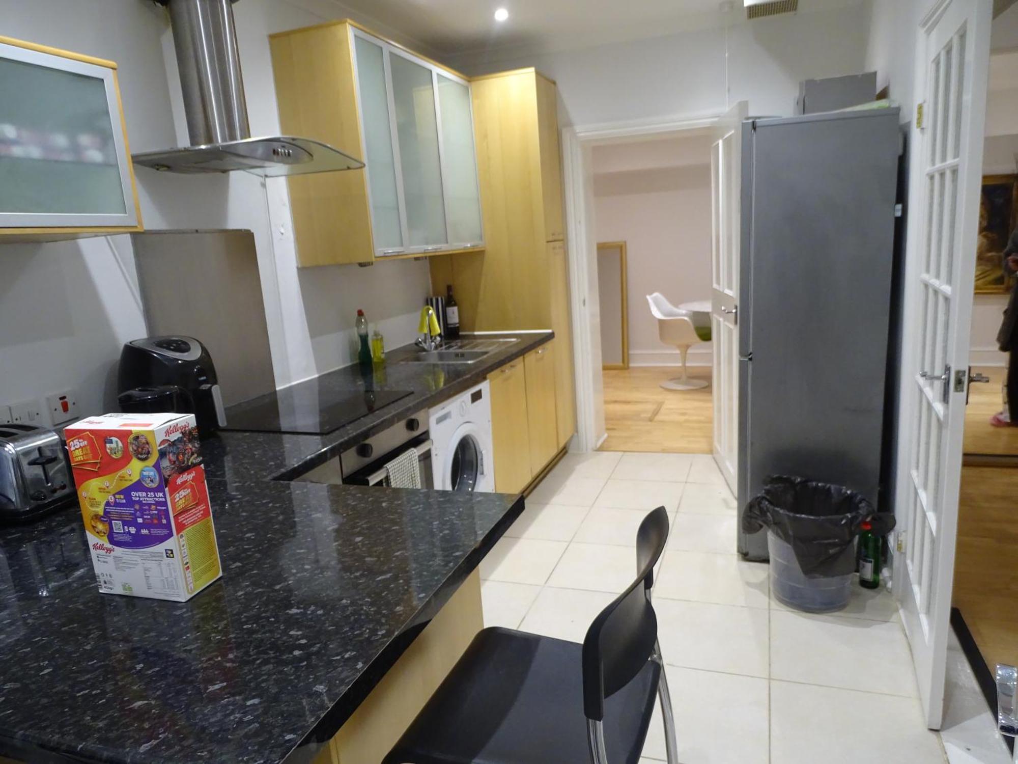 Homestay Large En-suite Hyde Park