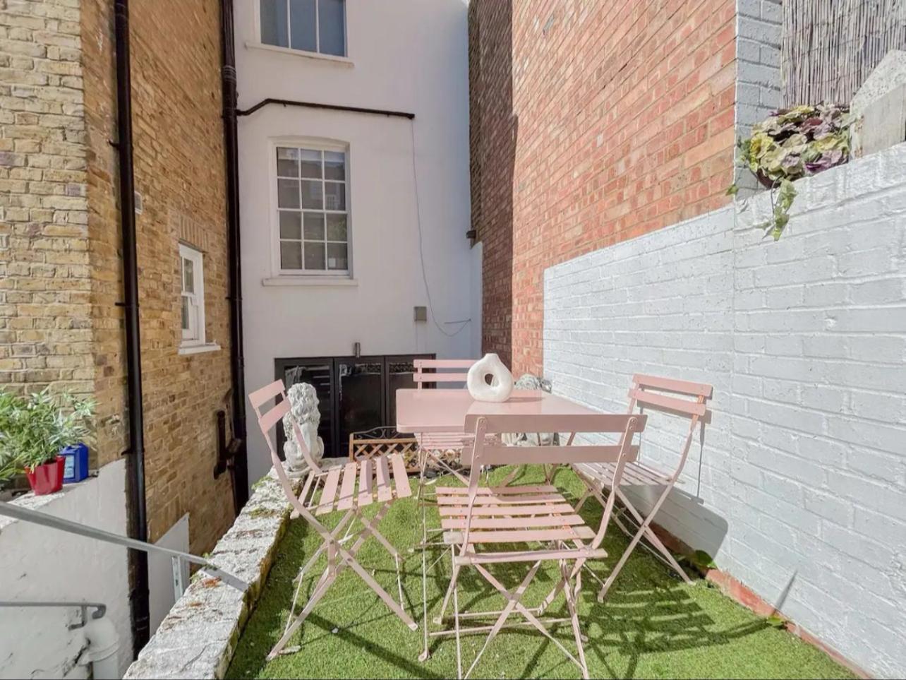 Entire 3 Bed Town House, Chelsea, Apartment London