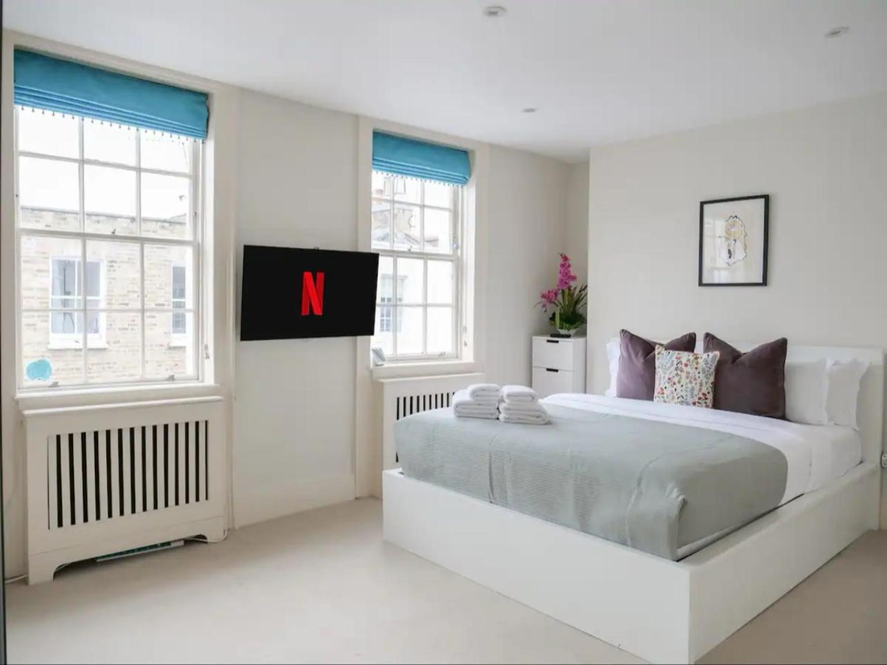 Apartment Entire 3 Bed Town House, Chelsea, London