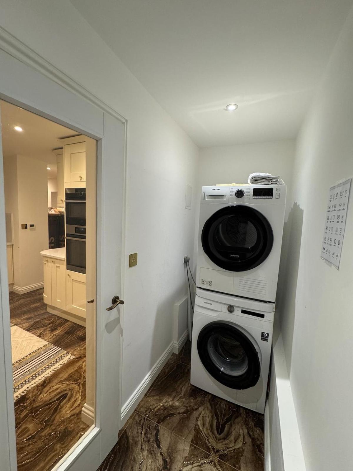 Spacious Flat Close To Wembley Stadium Apartment London