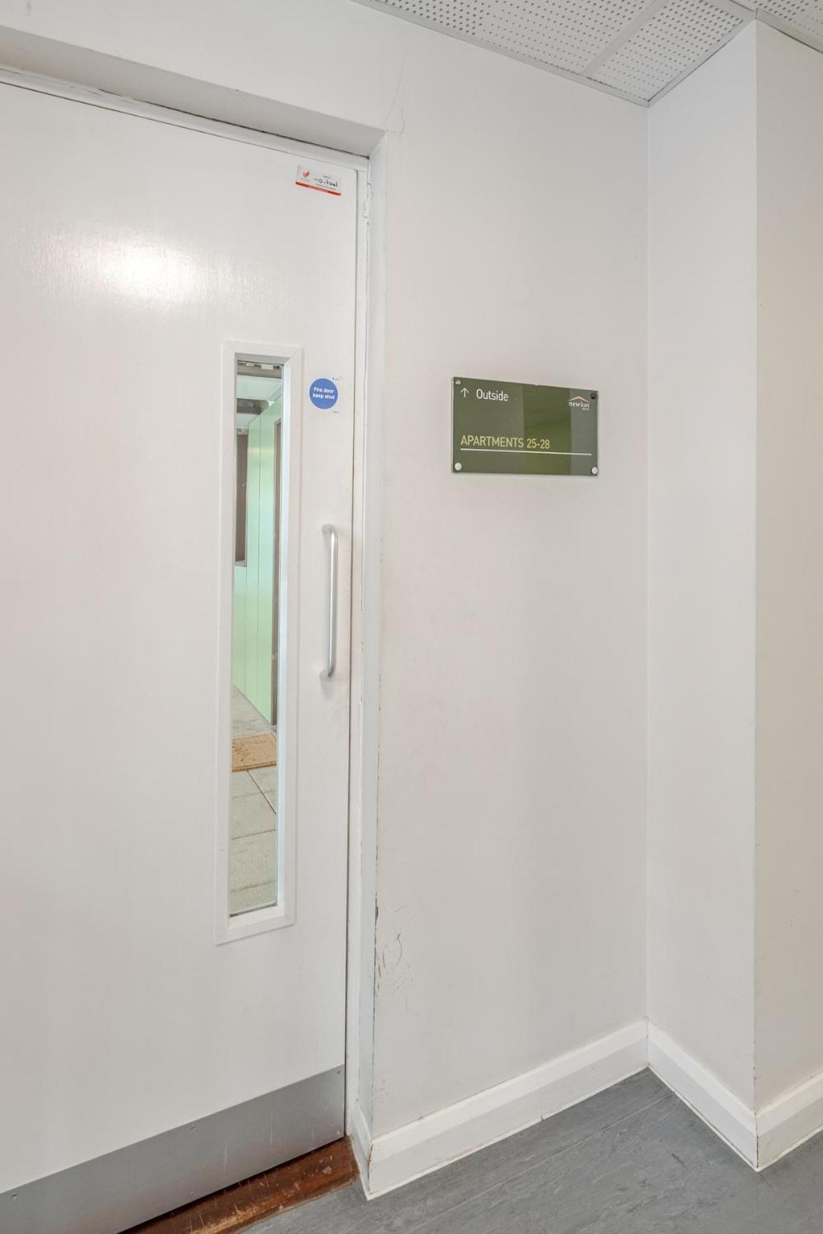 1 Bedroom In Tottenham 20 Mins To & Apartment London